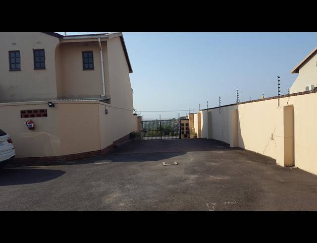 3 BEDROOM DUPLEX RENTED IN MALVERN